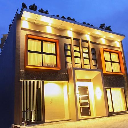 Daily Home Villa Dago Bandung Zimmer foto
