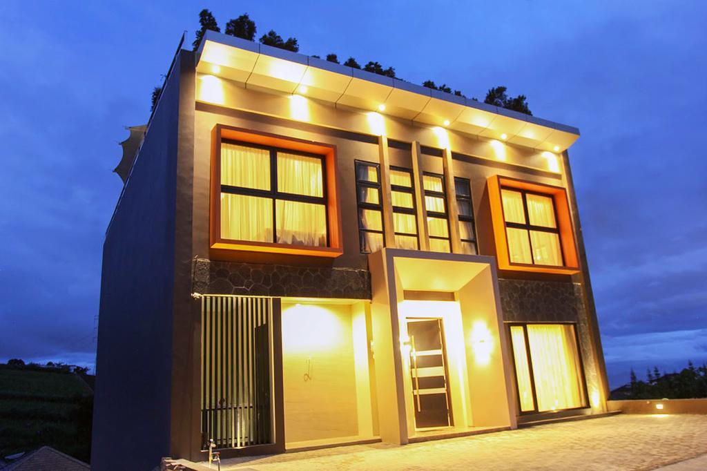 Daily Home Villa Dago Bandung Zimmer foto